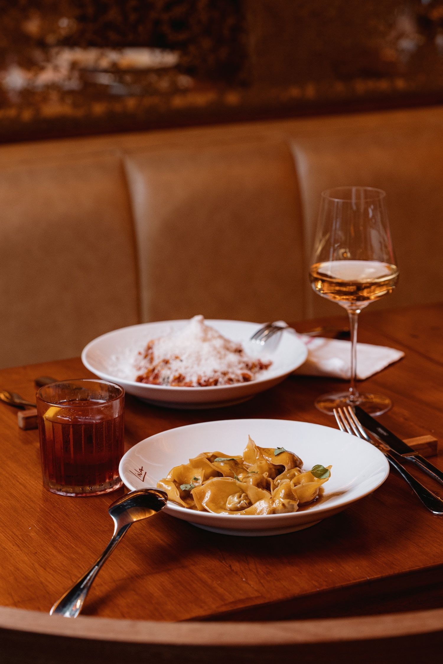 All’arrabbiata e ravioli di cupim alla brace • Thays Bittar