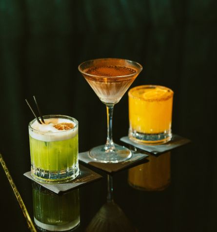 Hospitalidade no bar quase sempre carrega a cultura do lugar, observa Nicholas Fullen • mediha ekici/Unsplash