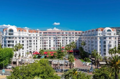 Fachada do hotel Le Majestic, em Cannes