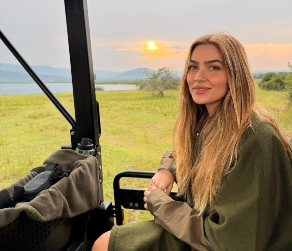 Marcella Tranchesi em passeio pelas paisagens únicas de Ruanda • Acervo pessoal/Marcella Tranchesi