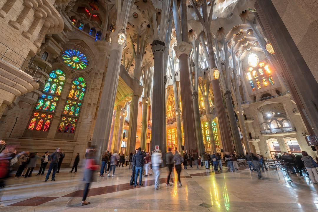 Interior da Sagrada Família • Instagram/Sagrada Família