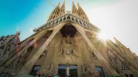 7 curiosidades sobre a Sagrada Família, basílica centenária em Barcelona