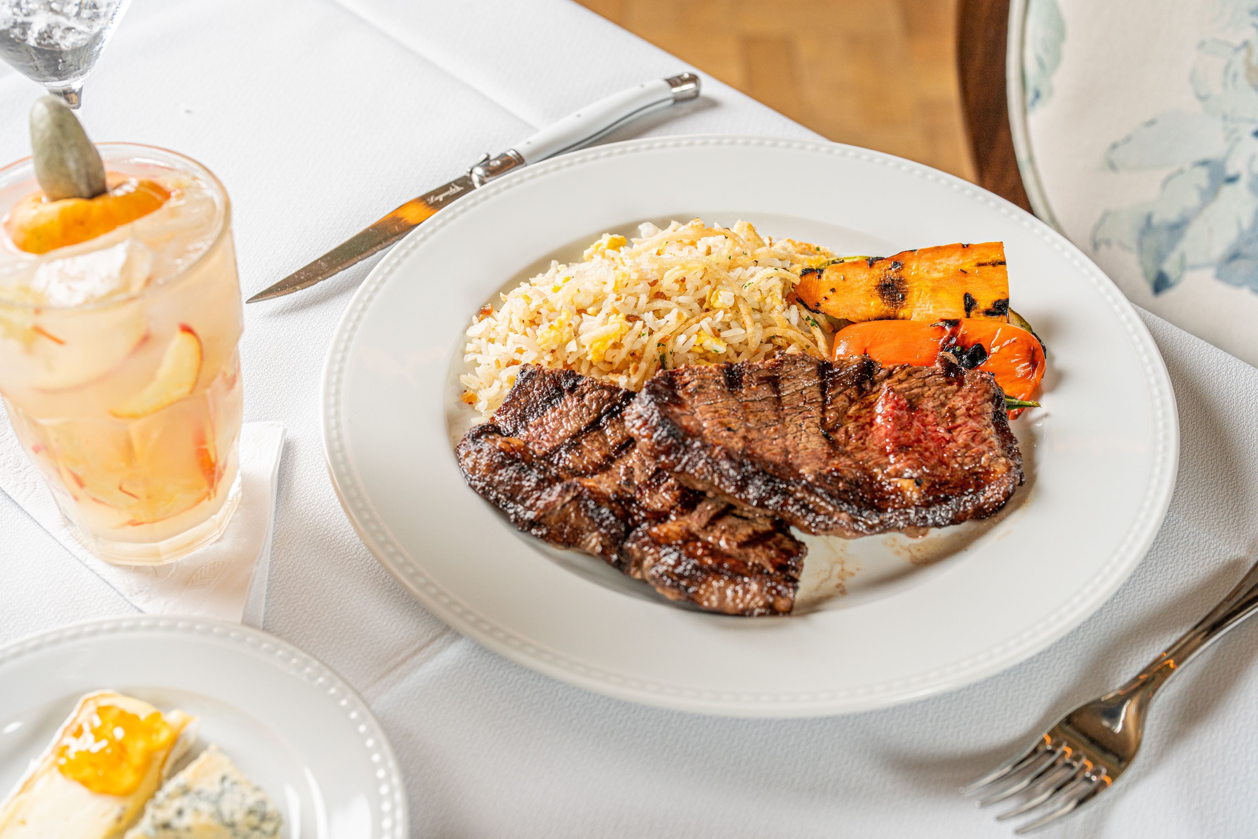 Dinho's tem bufê completo para agradar a toda a família • Rubens Kato