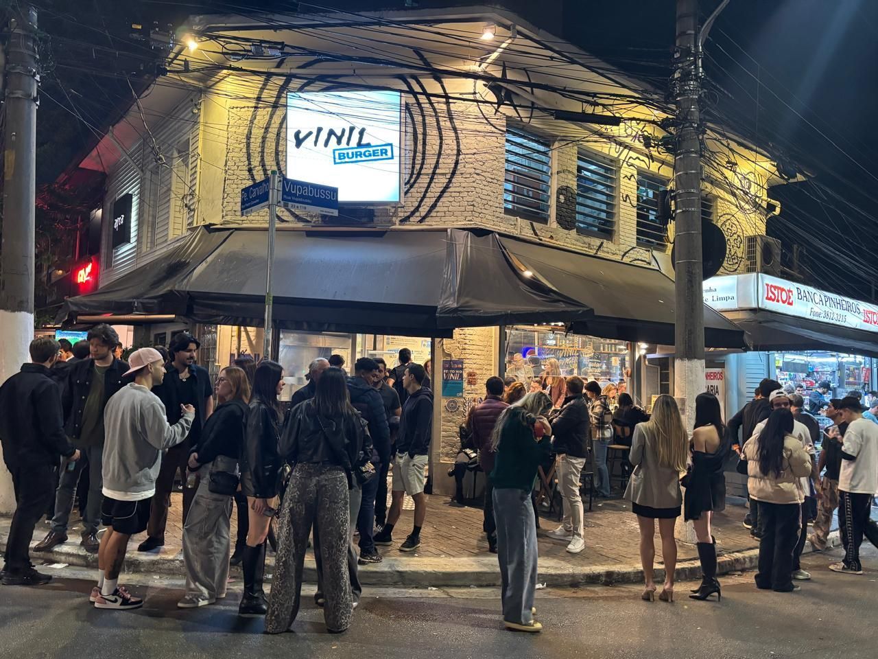 Fachada do Vinil Burger • Divulgação