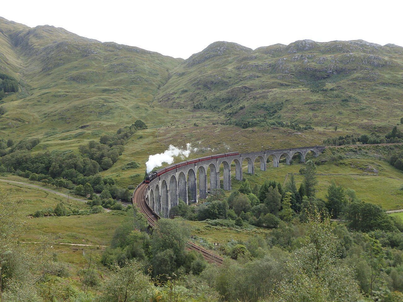 Viaduto Ferroviário de Glenfinnan, na Escócia • Wikimedia Commons/Gary Mirams/CC BY-SA 4.0