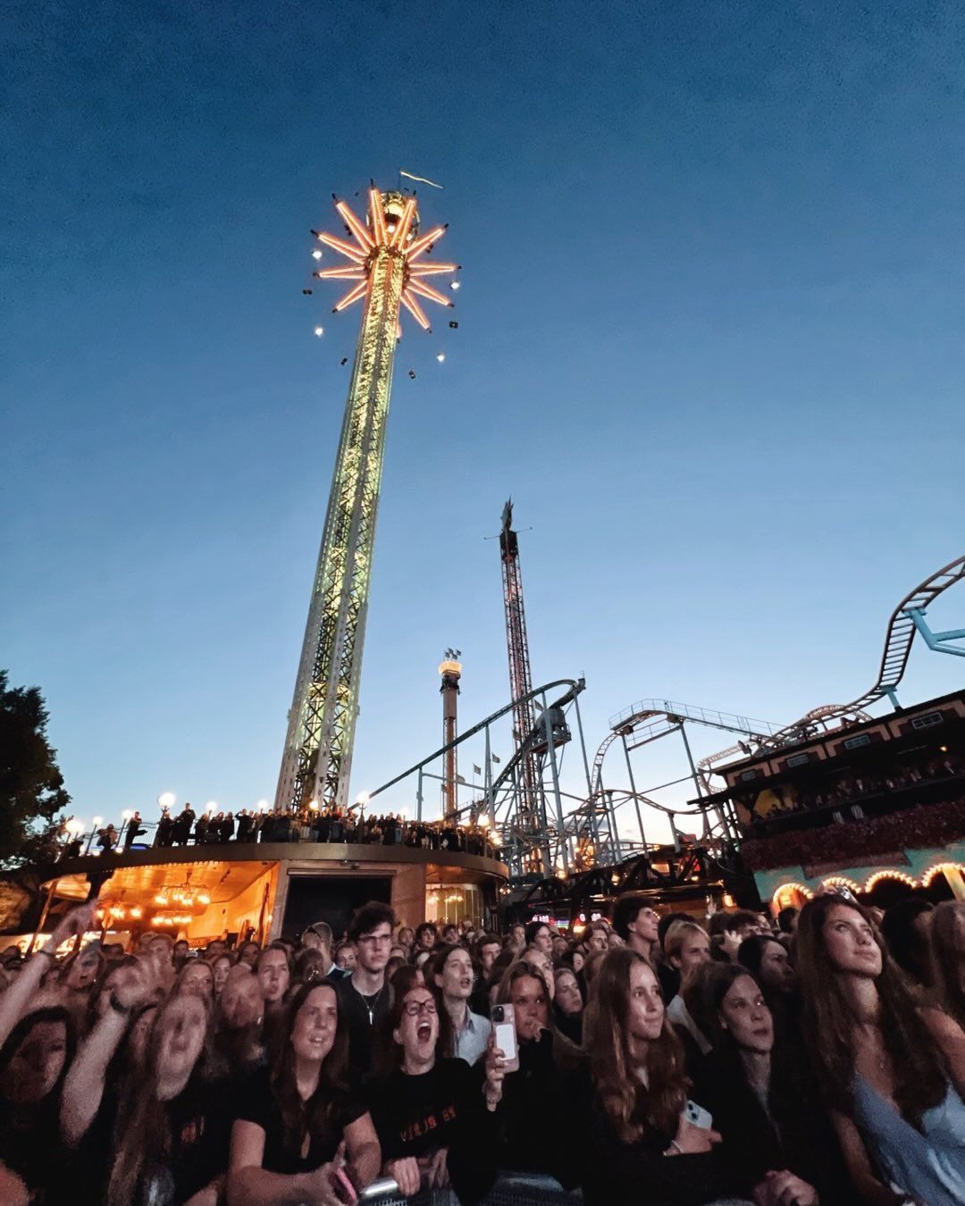 Gröna Lund Tivoli é um parque de diversões de temporada • Instagram/Gröna Lund