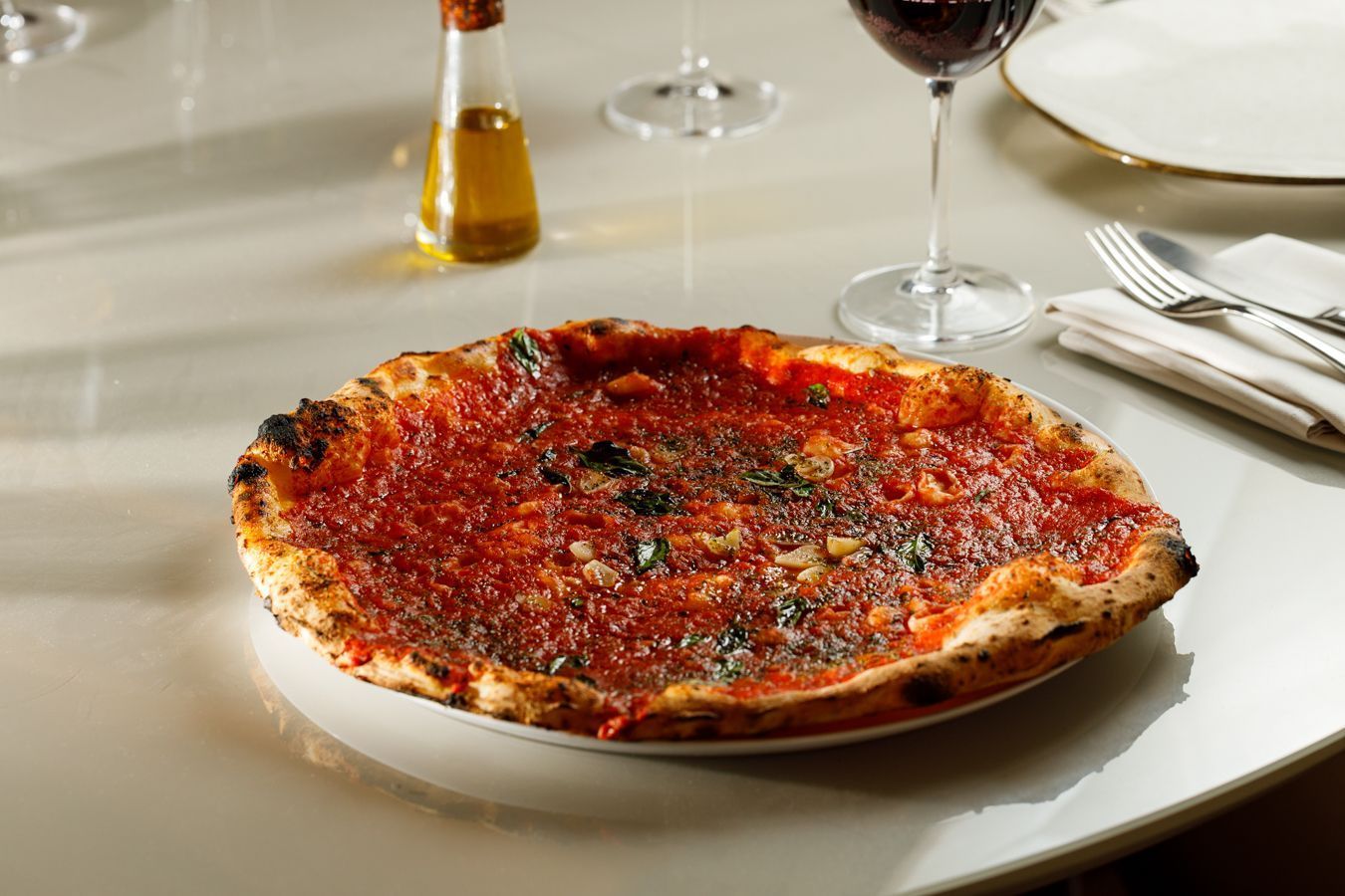 Pizza Marinara de L'Antica Pizzeria da Michele • Neuton Araújo