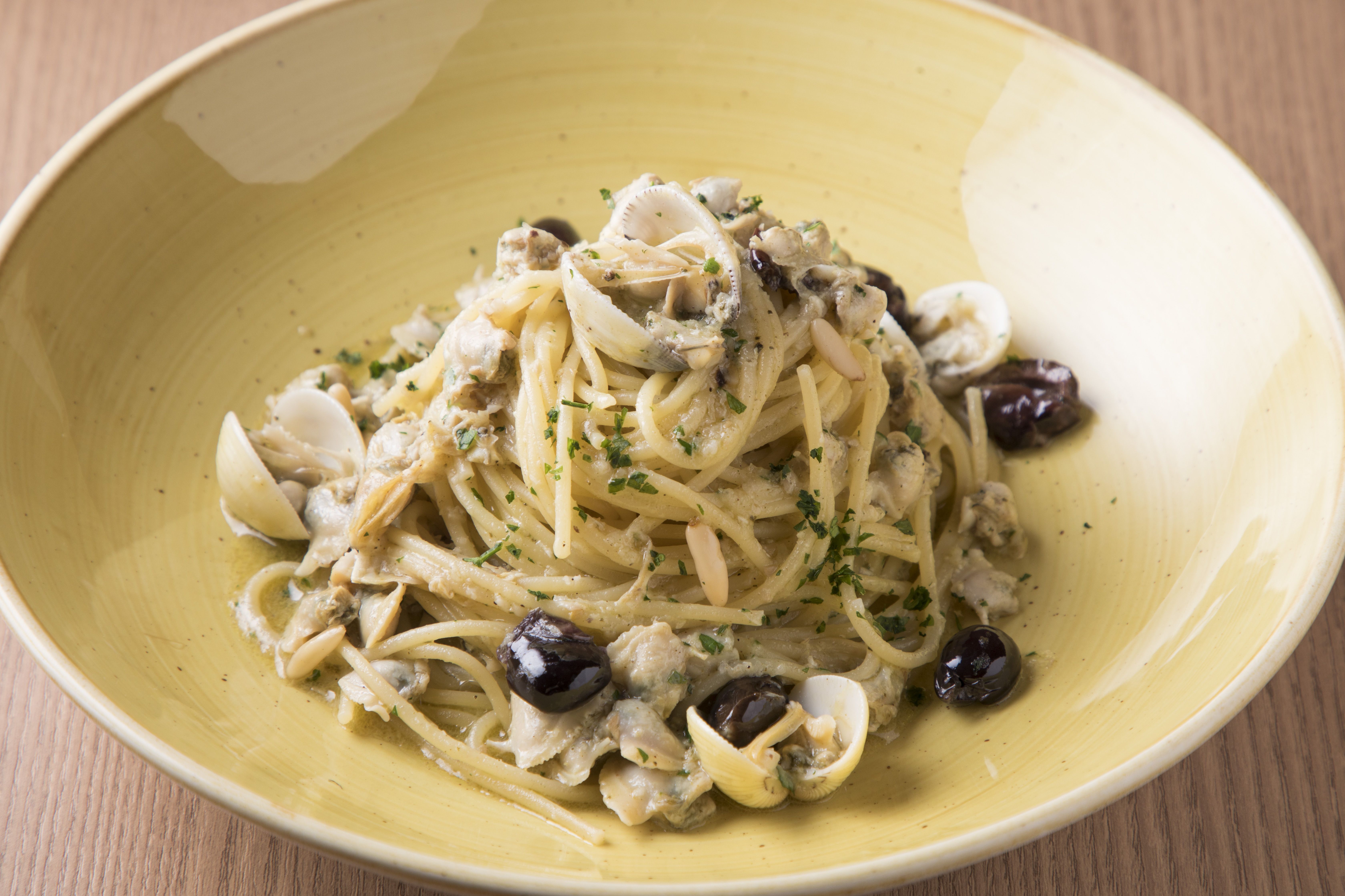 Spaghetti alle Vongole da Vinheria Percussi • Ricardo D'Angelo
