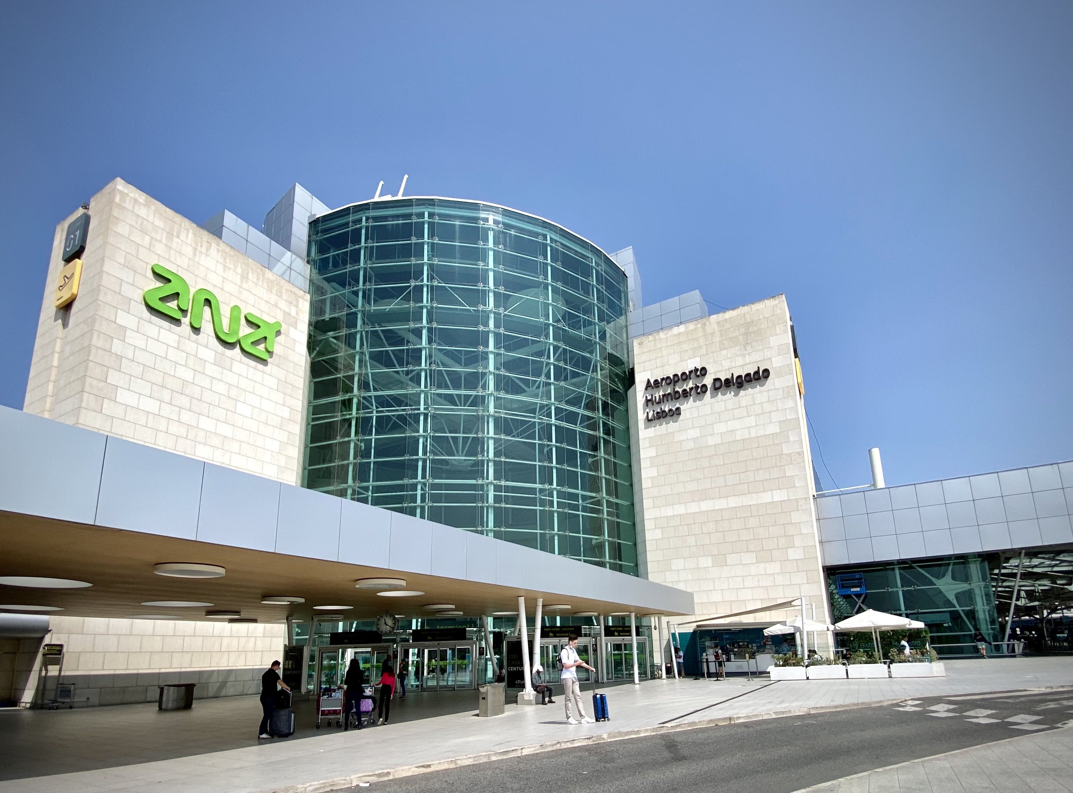 Aeroporto Humberto Delgado, em Lisboa, é um dos principais hubs aeroportuários da Europa • Sharon Hahn Darlin/Wikimedia Commons/CC BY 2.0