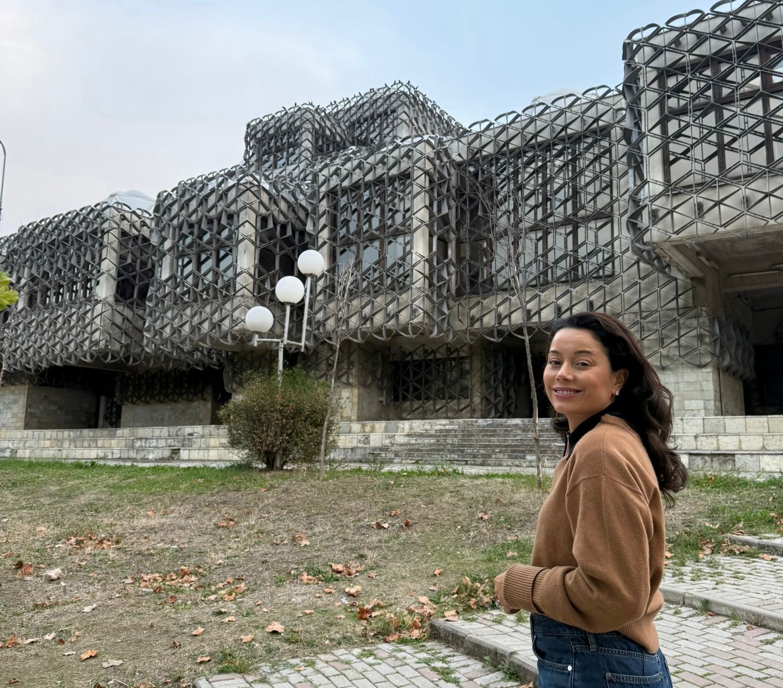 Daniela Filomeno na Biblioteca Nacional do Kosovo