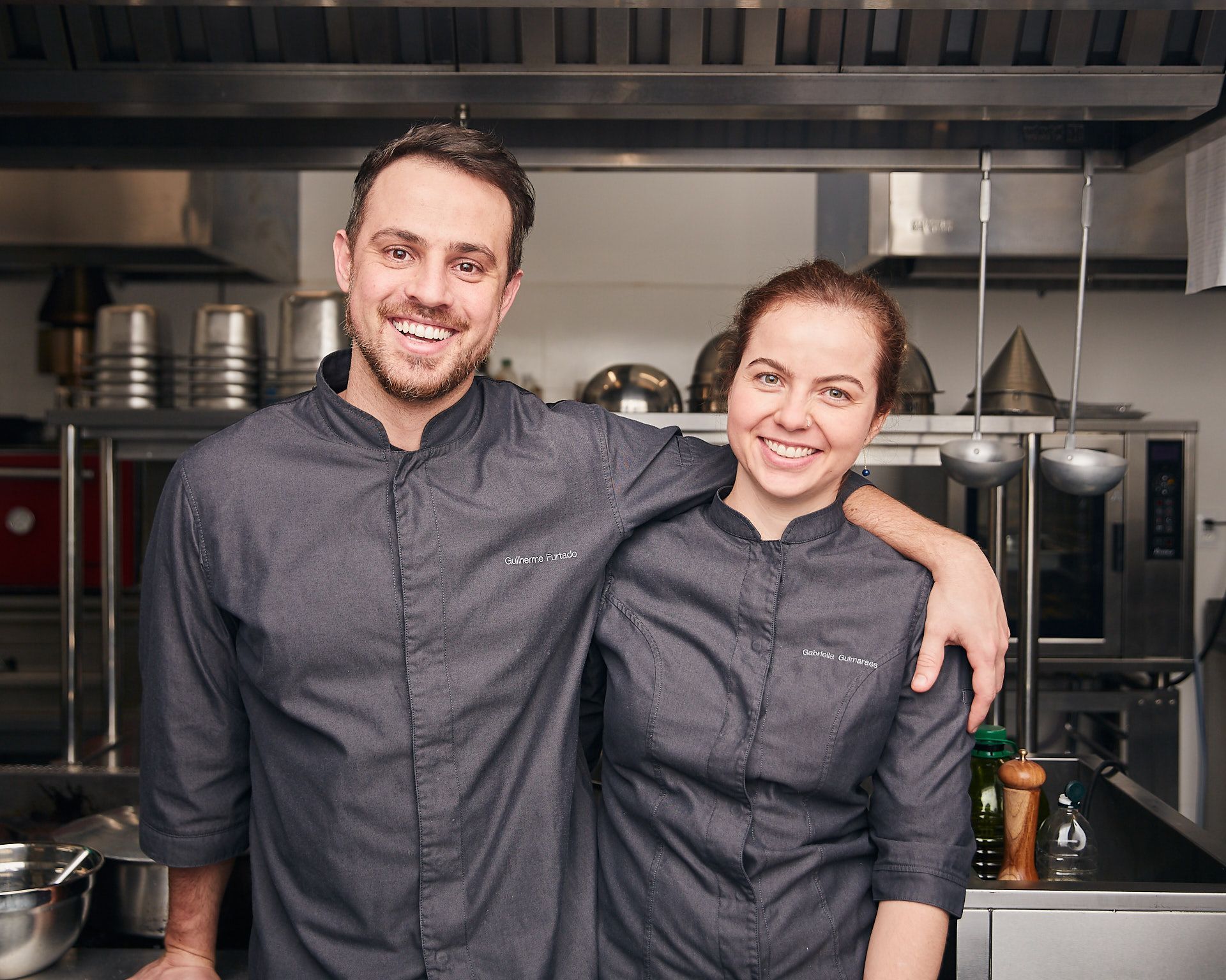 Chefs Guilherme e Gabriela