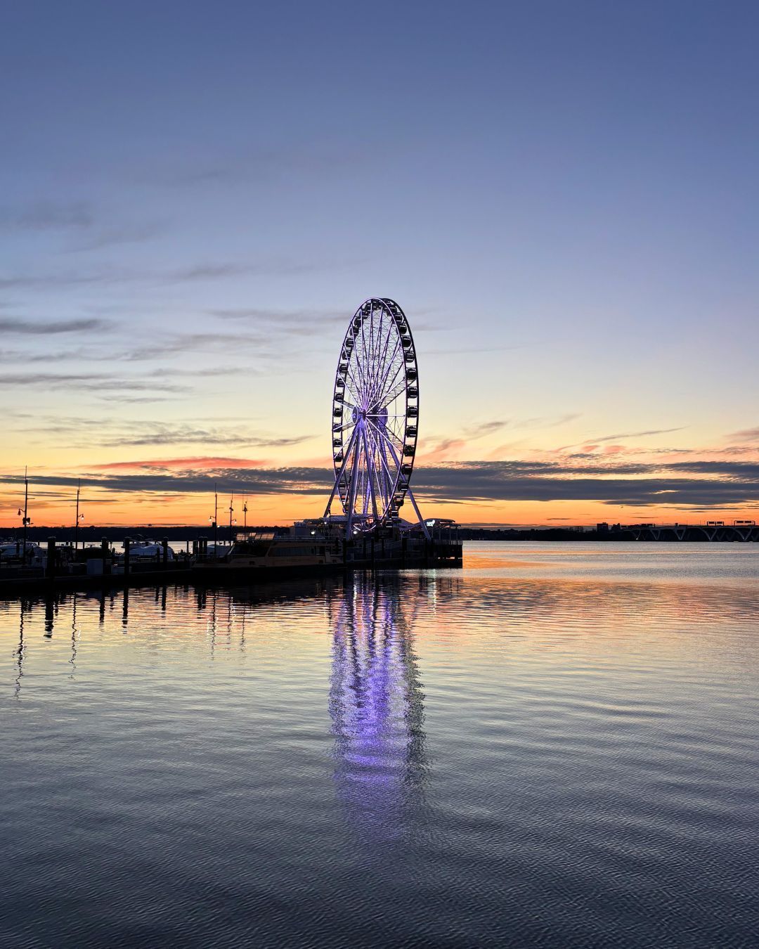 Capital Wheel oferece vista panorâmica da cidade • Instagram/Capital Wheel