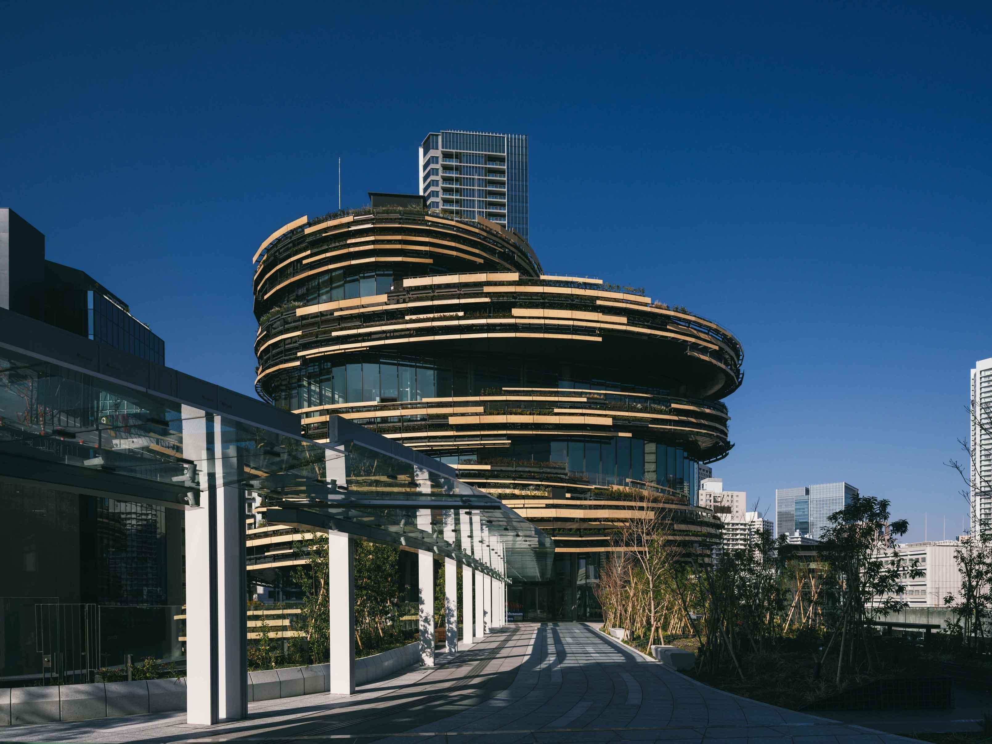 Inaugurado em março, MoN Takanawa é novo centro cultural na Takanawa Gateway City, em Tóquio • Yasuyuki Takaki