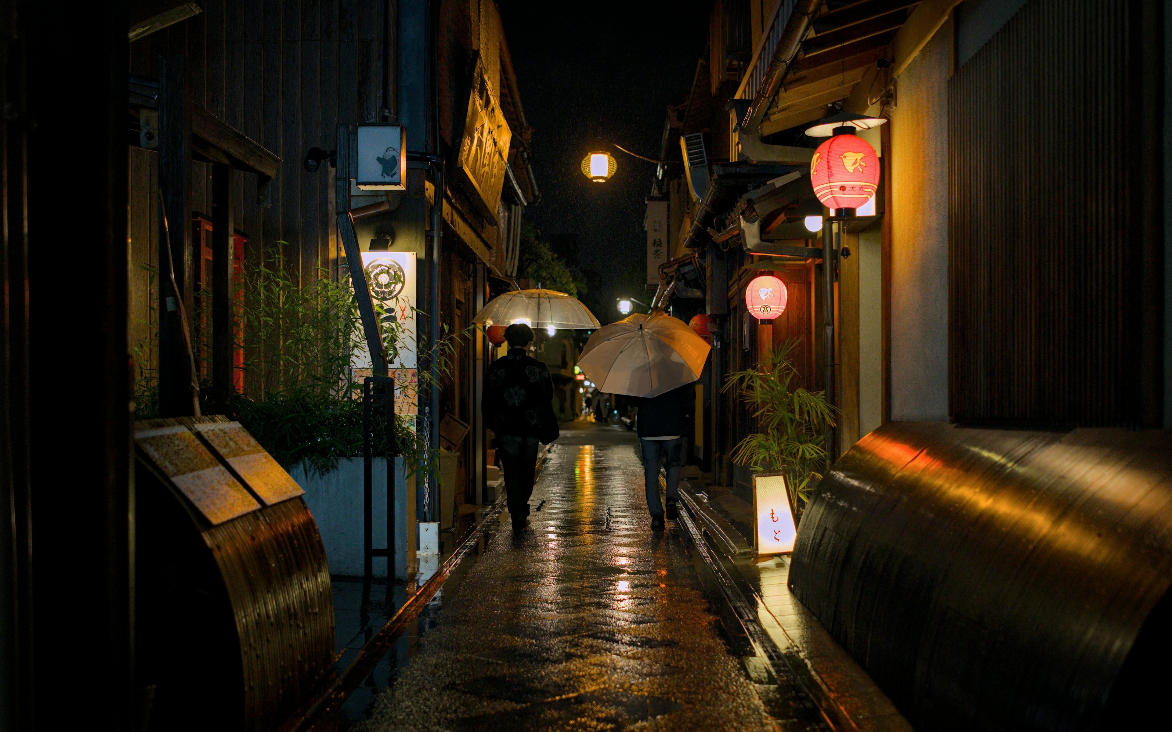 Pontocho Alley é ideal para um passeio noturno em família • Pexels