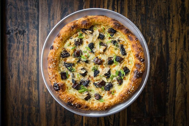"Umami Mushroom", da Truly Pizza, foi eleita pizza do ano • Divulgação/50 Top Pizza
