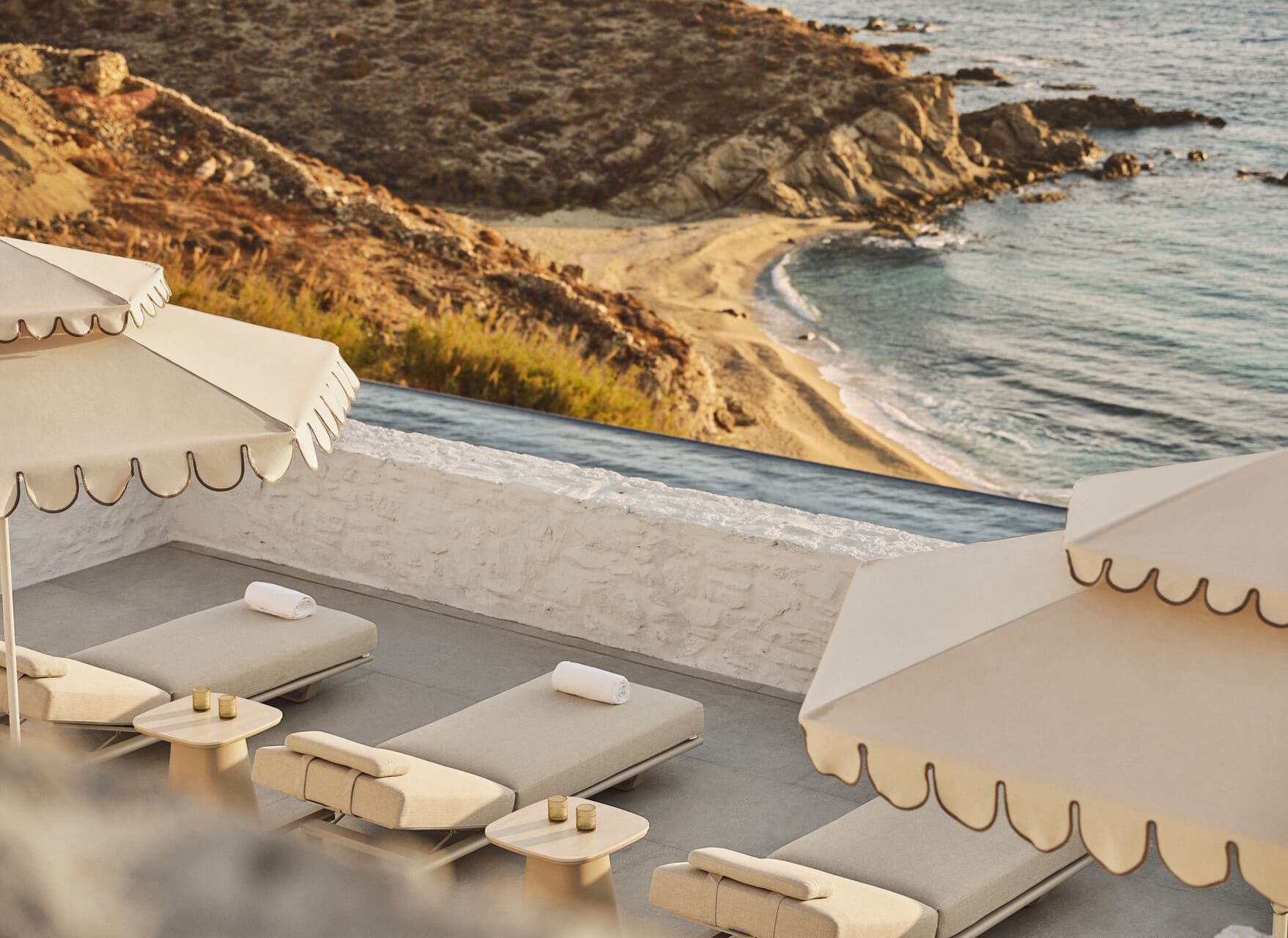 Localização estratégica nas encostas garante que cada quarto, suíte ou villa tenha vistas panorâmicas para o mar • Divulgação