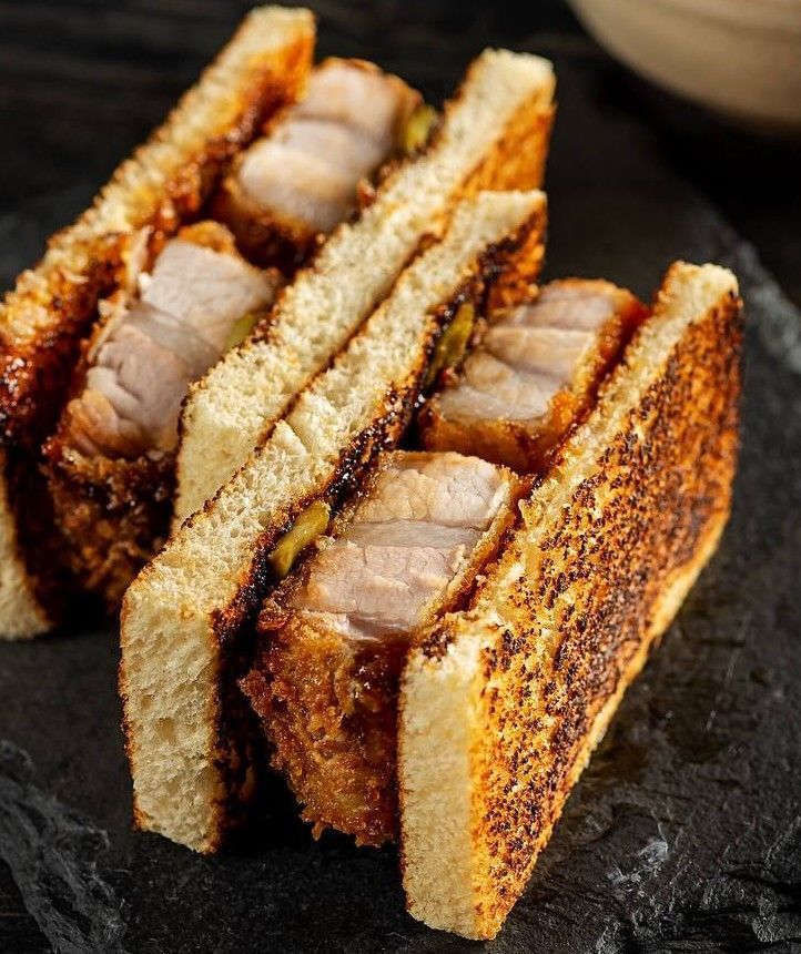 Katsu Sando, prato mais vendido da casa • Divulgação