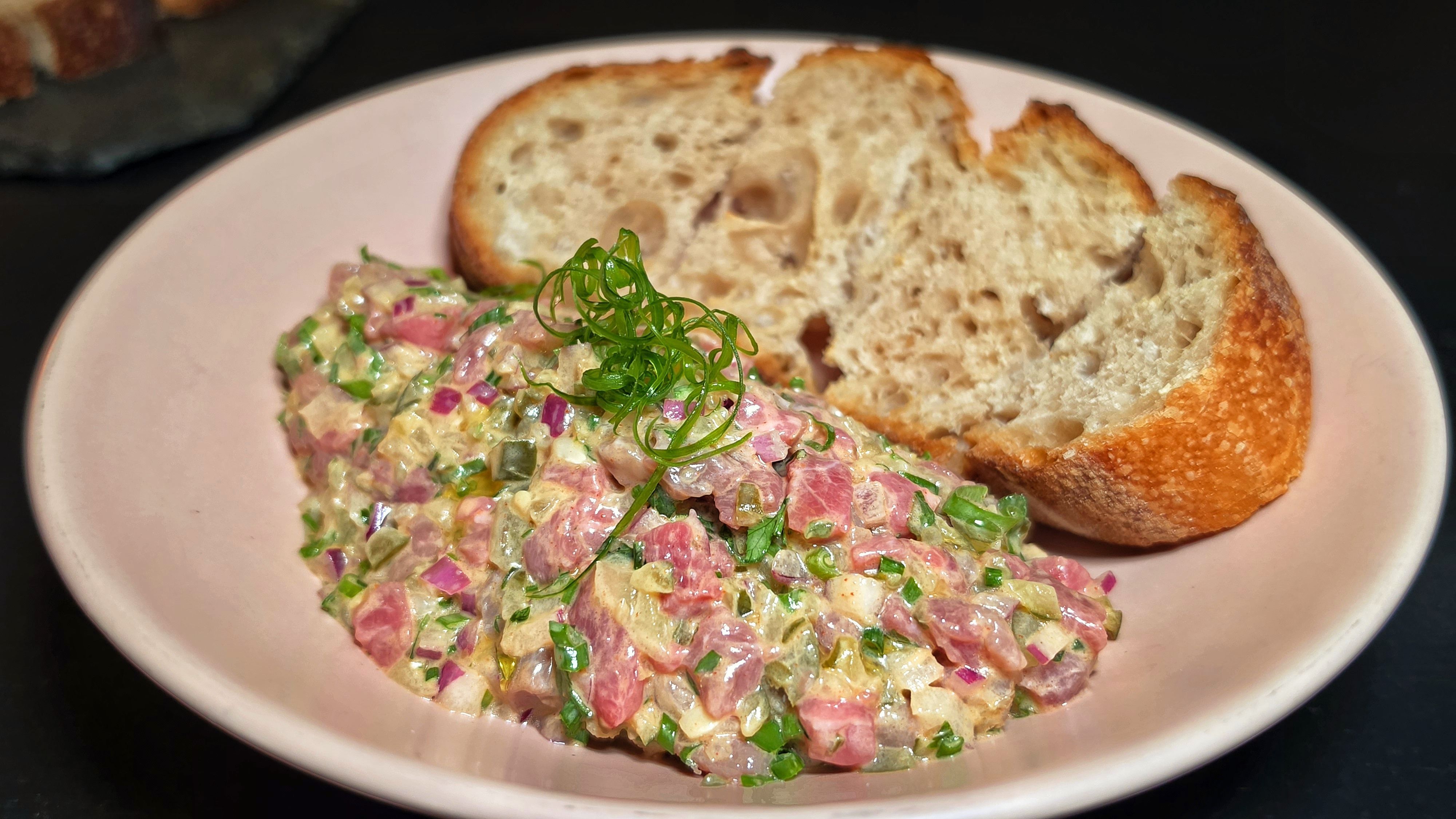 Steak tartare • Caroline Grimm