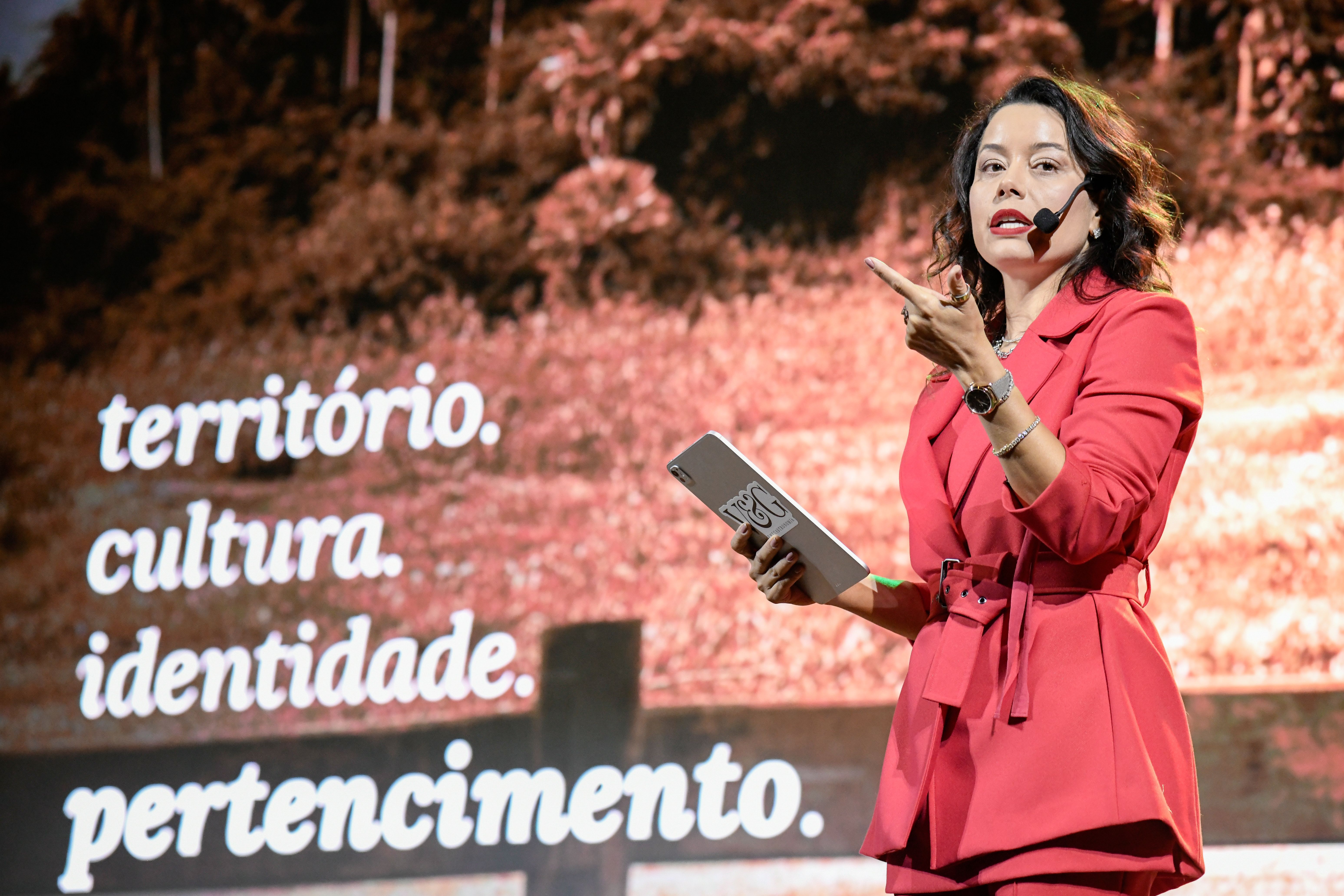Daniela Filomeno realiza palestra no evento Connection Terroirs do Brasil, em Gramado