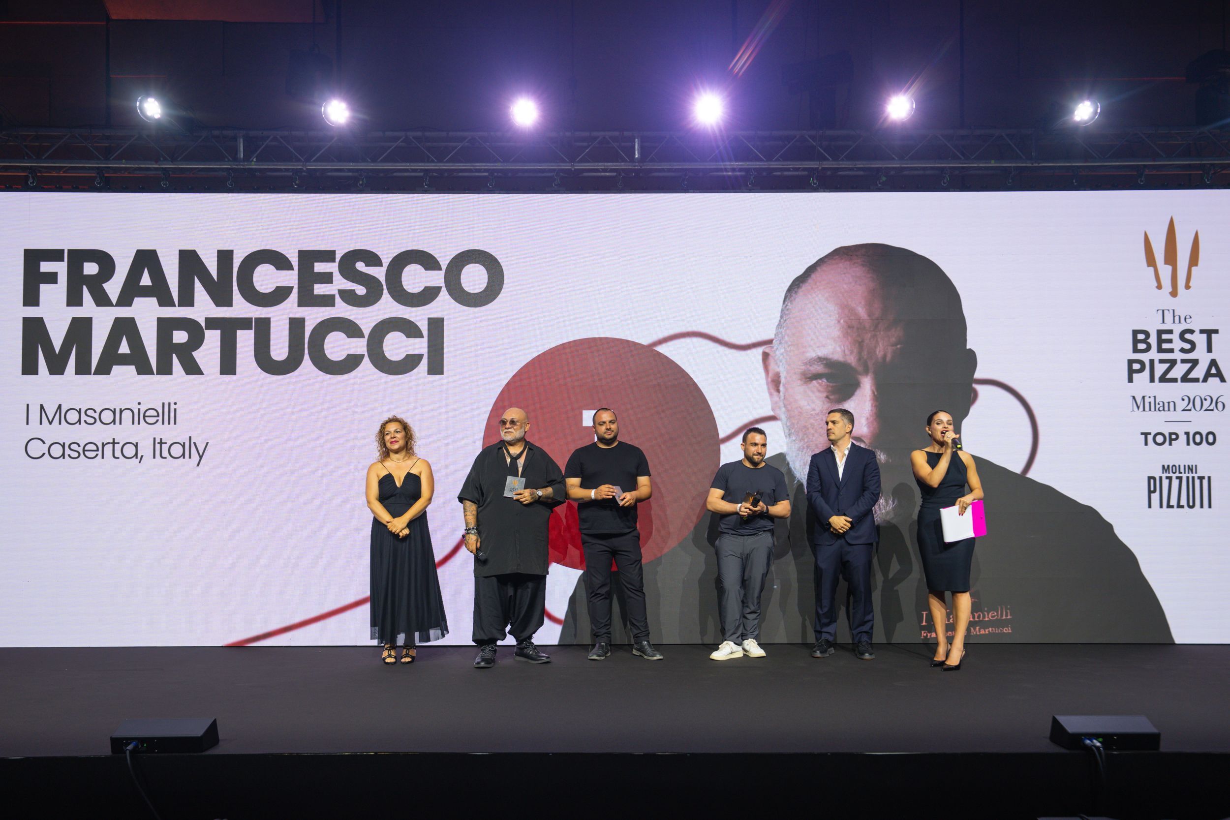 Chef Francesco Martucci foi eleito o melhor pizzaiolo do mundo no The Best Pizza Awards 2026 • Vitty/Divulgação/The Best Pizza Awards