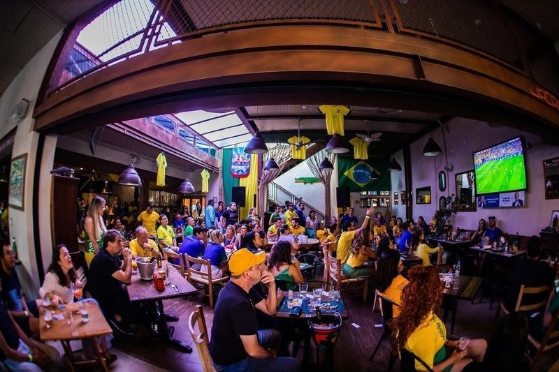 Ambiente do Jacaré Grill • Divulgação