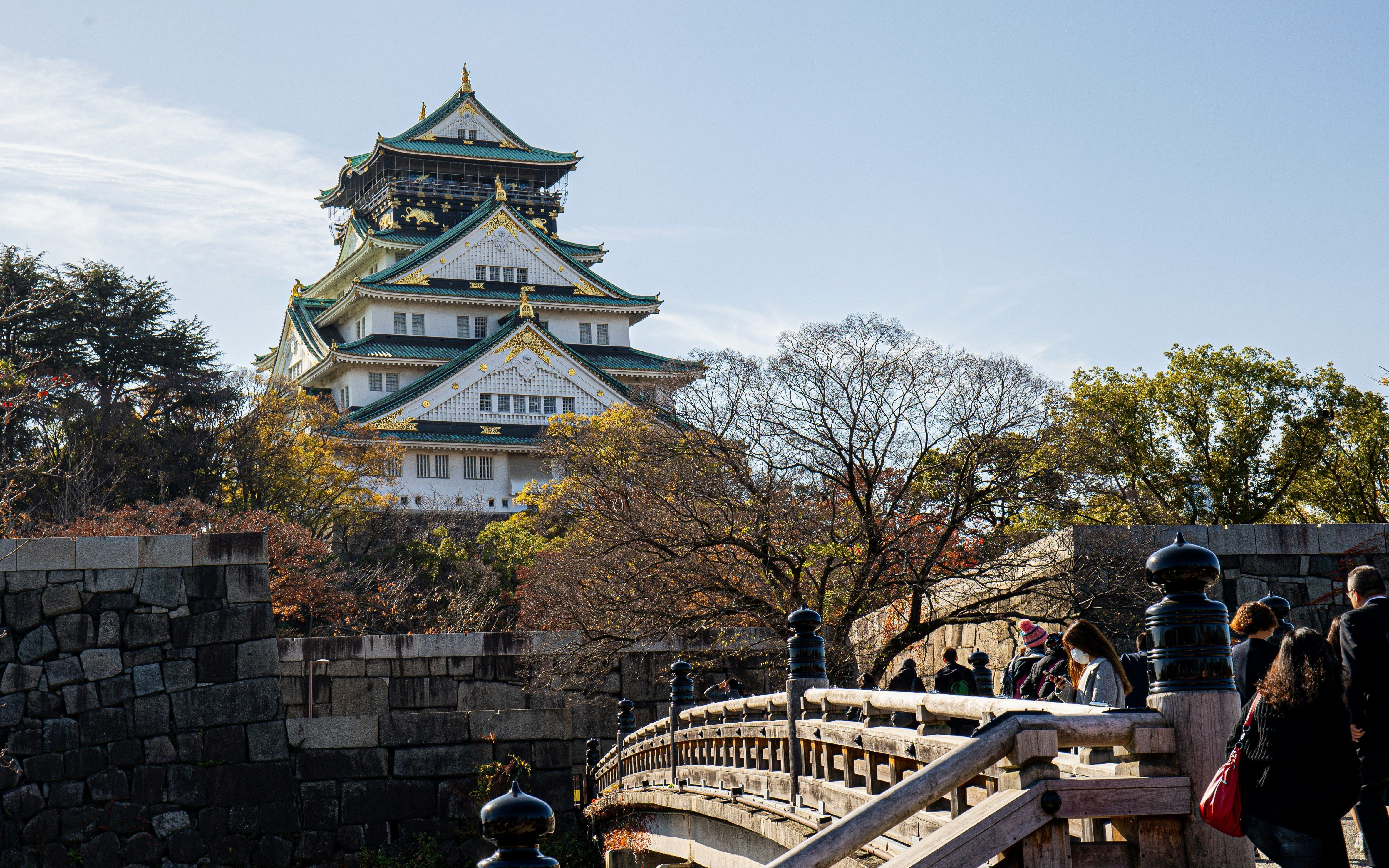 Castelo de Osaka conta com exposições temporárias e permanentes • Ken Cheung/Unsplash