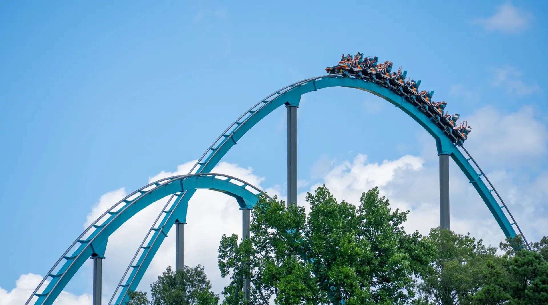 Goliath é uma das montanhas-russas do Six Flags Over Georgia • Divulgação/Six Flags Over Georgia