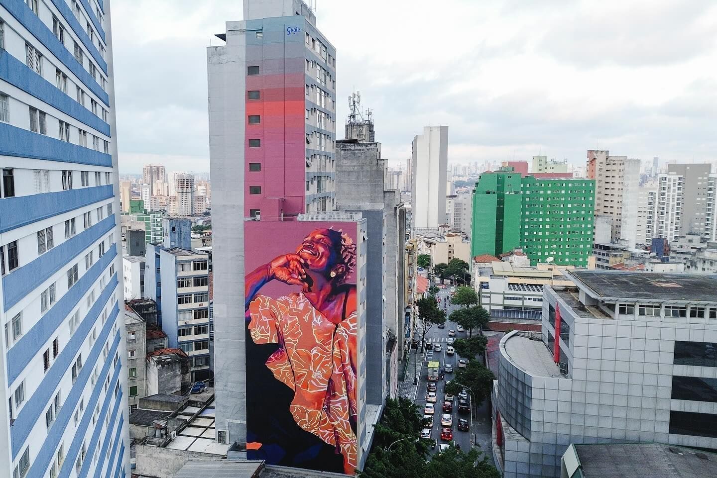 Obra “Respirar”, de 501m², no centro de SP, da artista Gugie Cavalcanti • Reprodução/Instagram/@gugiecavalcanti