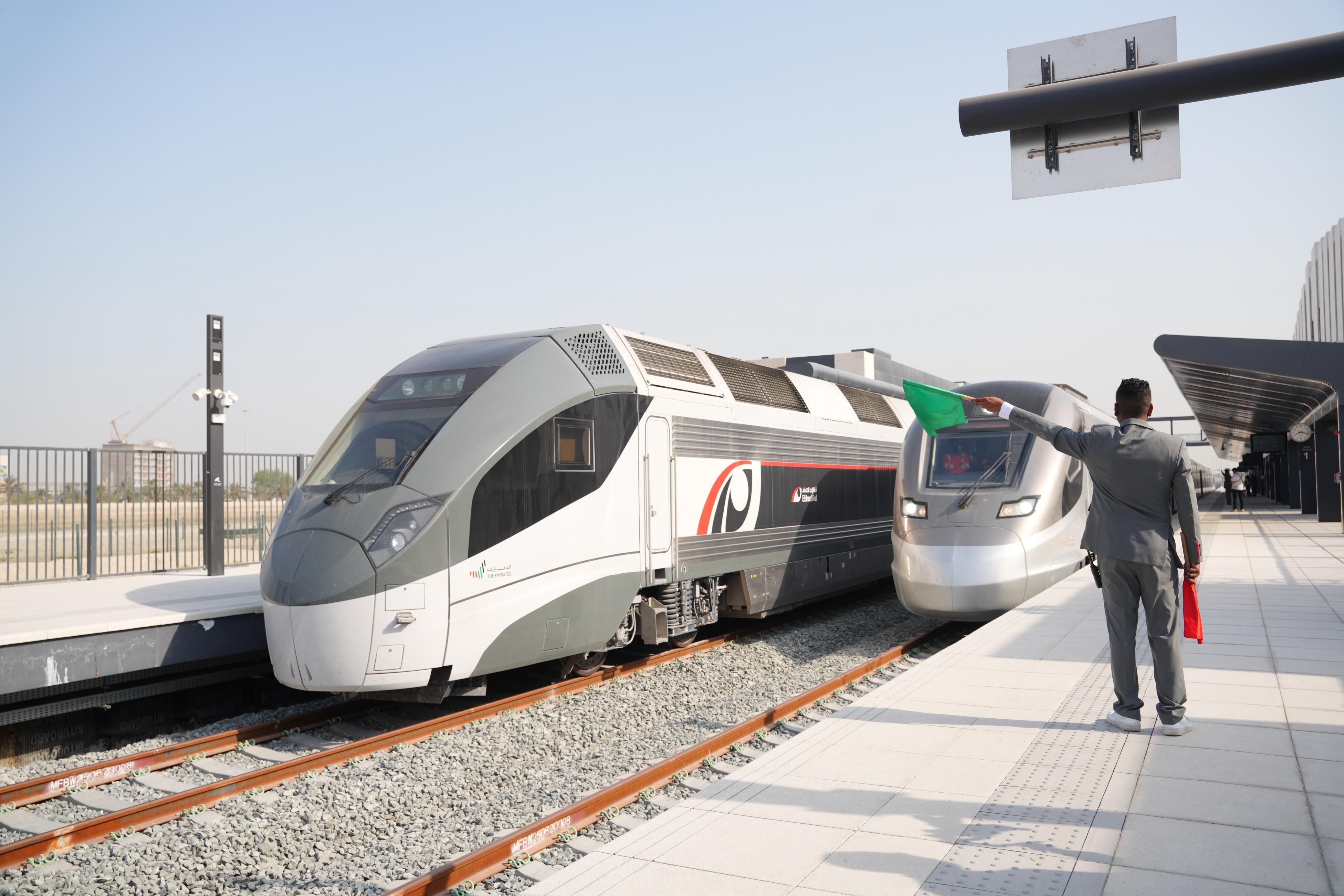 primeiro trem emirados árabes unidos