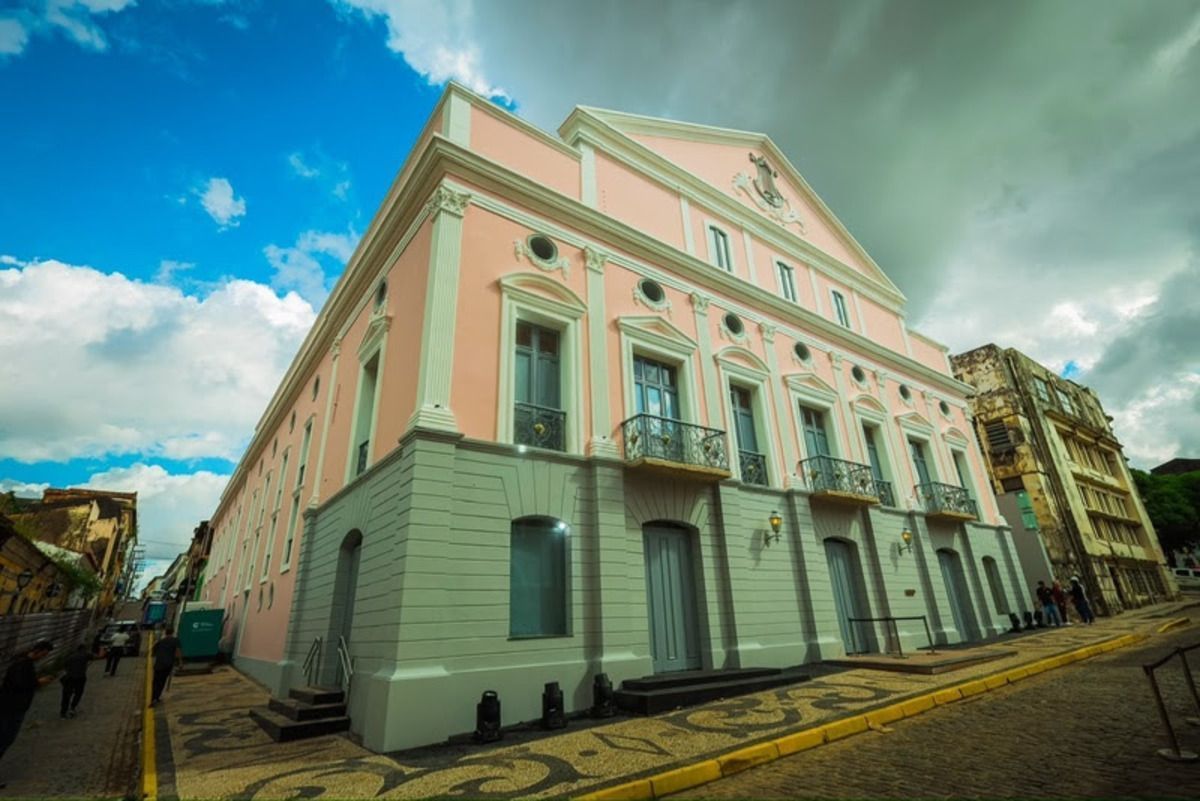 Fachada do Teatro Arthur Azevedo, em São Luís, no Maranhão