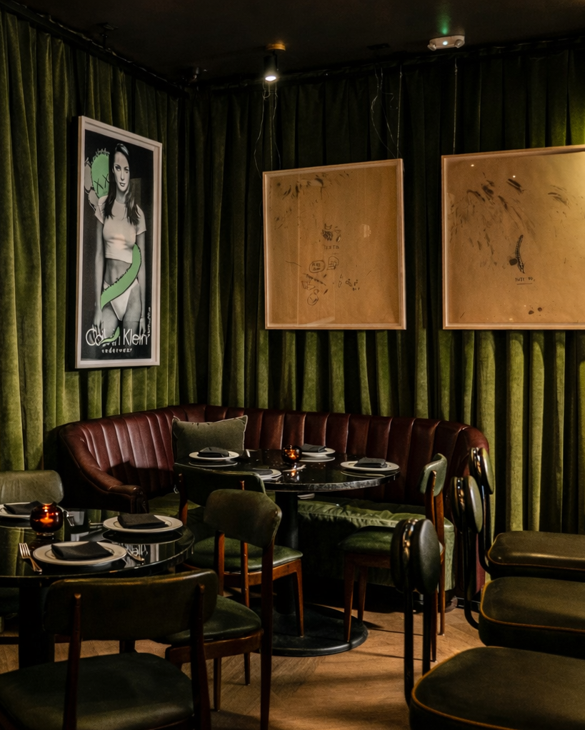 Releitura contemporânea das steakhouses americanas, o The Joyce tem clima bastante intimista • Reprodução/Instagram/@thejoycerestaurant