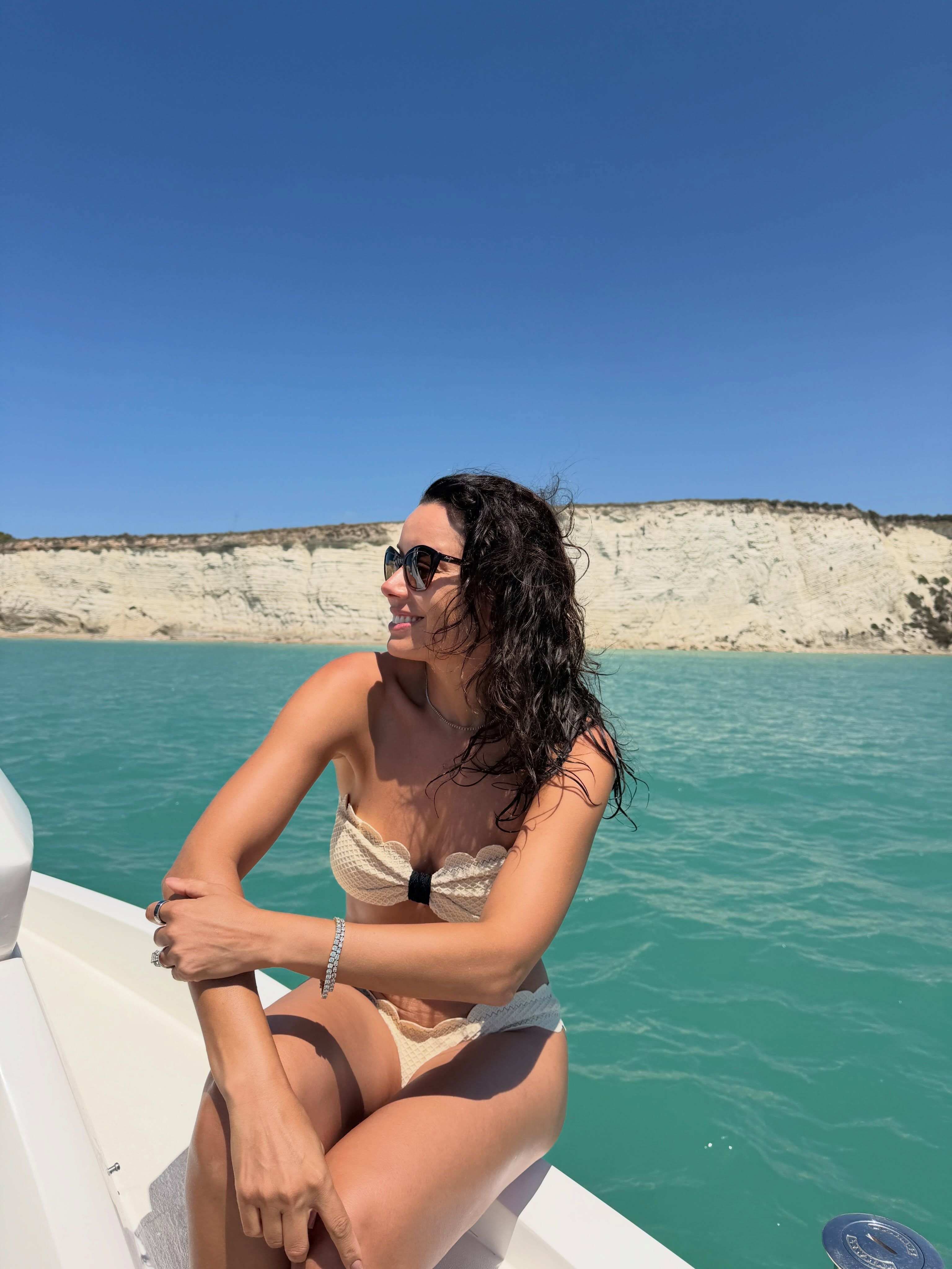 Falésias calcárias de Torre Salsa revelam uma Sicília selvagem, onde natureza e Mediterrâneo dominam a paisagem • CNN Viagem & Gastronomia