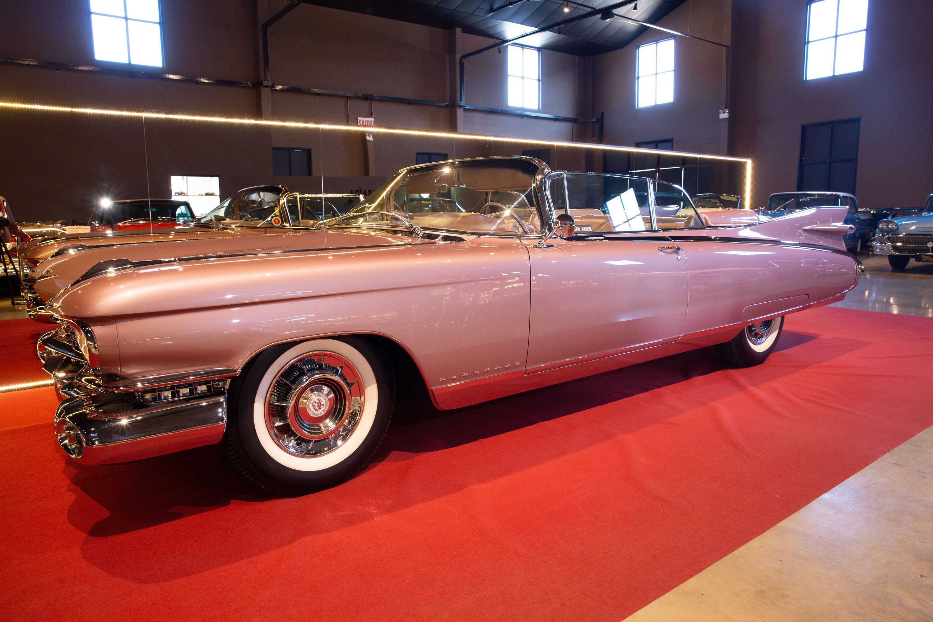 O Cadillac Eldorado Biarritz 1959 foi símbolo máximo de luxo dos anos 1950 • Divulgação/Museu do Automóvel de Pomerode