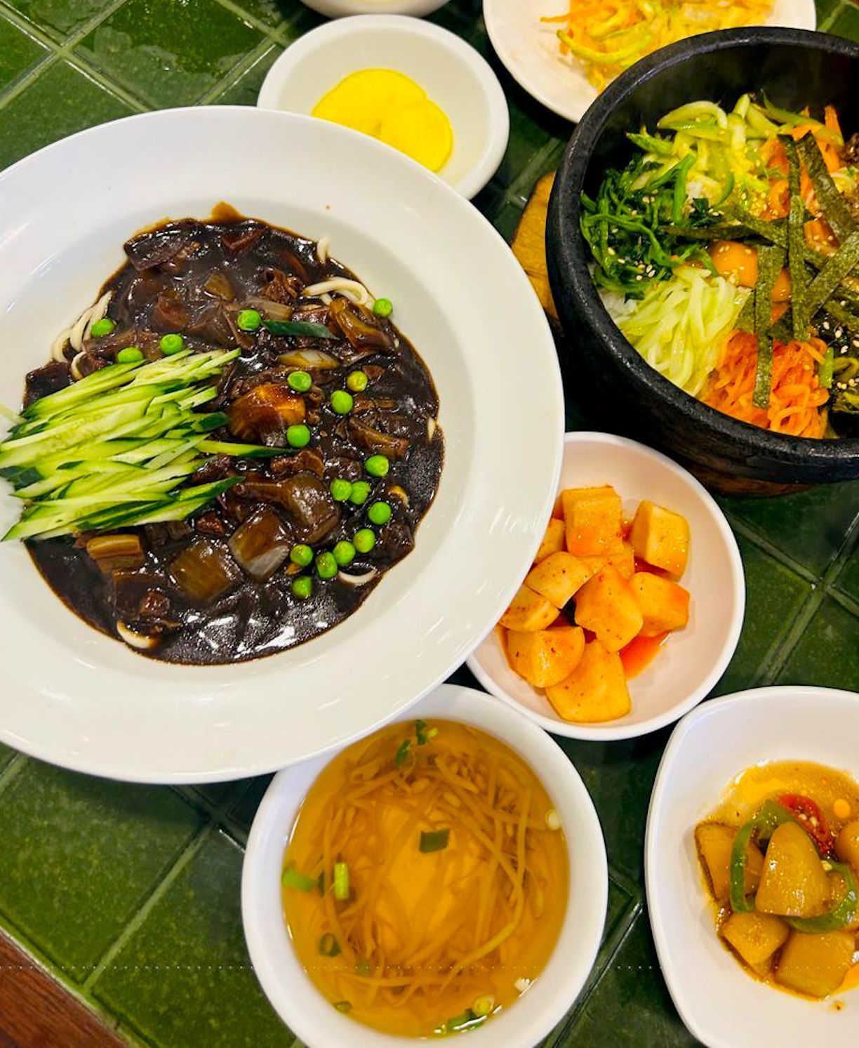 Festival coreano terá 30 barracas com comidas tradicionais com valores entre R$ 20 e R$ 50 • Divulgação