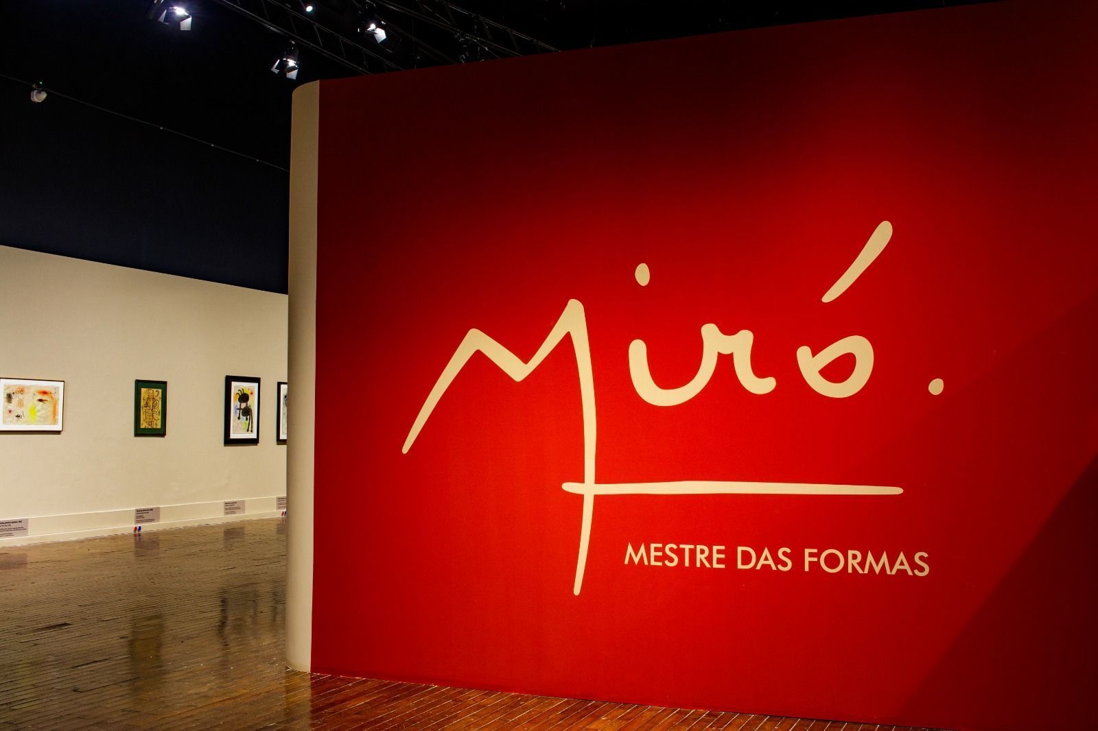 Exposição “Miró: Mestre das Formas” ocupa o MAB FAAP, em São Paulo, com cerca de 140 obras do artista catalão