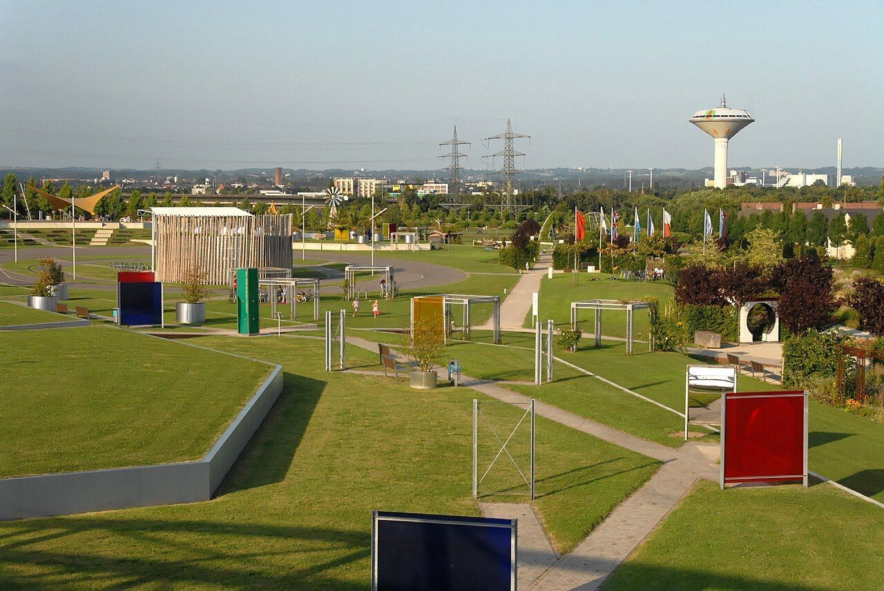 Gratuito, Neuland-Park Leverkusen abrange 25 hectares • Joerg Wiegels/Wikimedia Commons/CC BY-SA 3.0