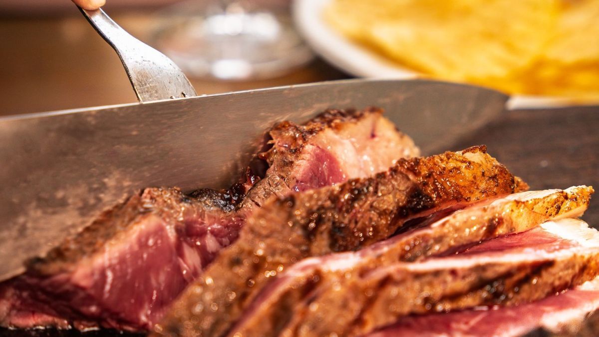 Royal Grill mantém vivo o charme das antigas churrascarias cariocas