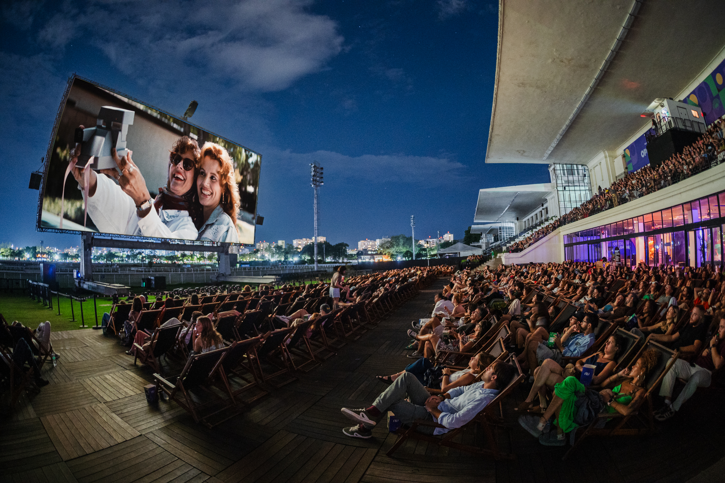 Open Air Brasil volta a SP com maior tela de cinema a céu aberto do mundo