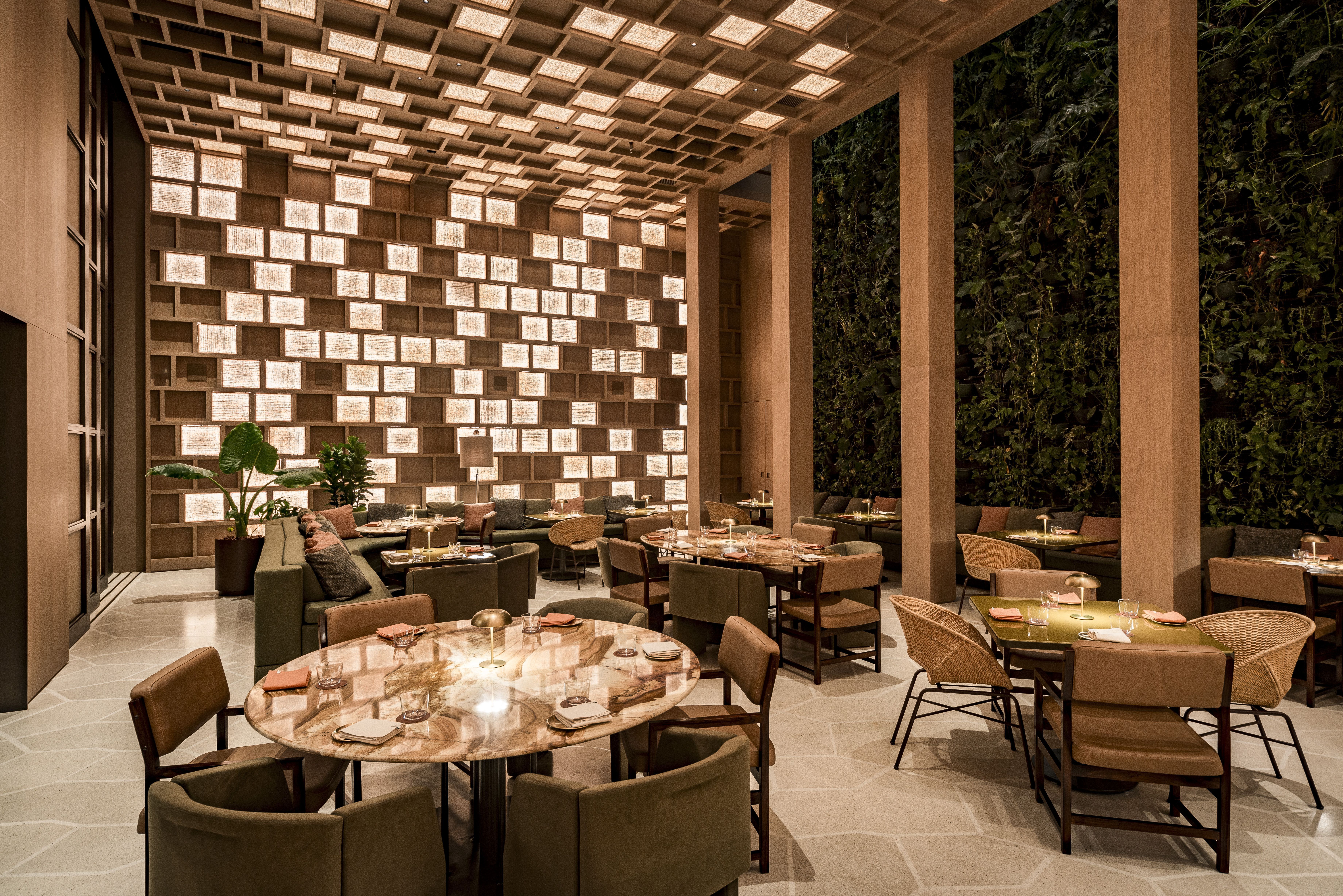 Ambiente do restaurante Cena, no hotel Emiliano, em São Paulo • Tuca Reines
