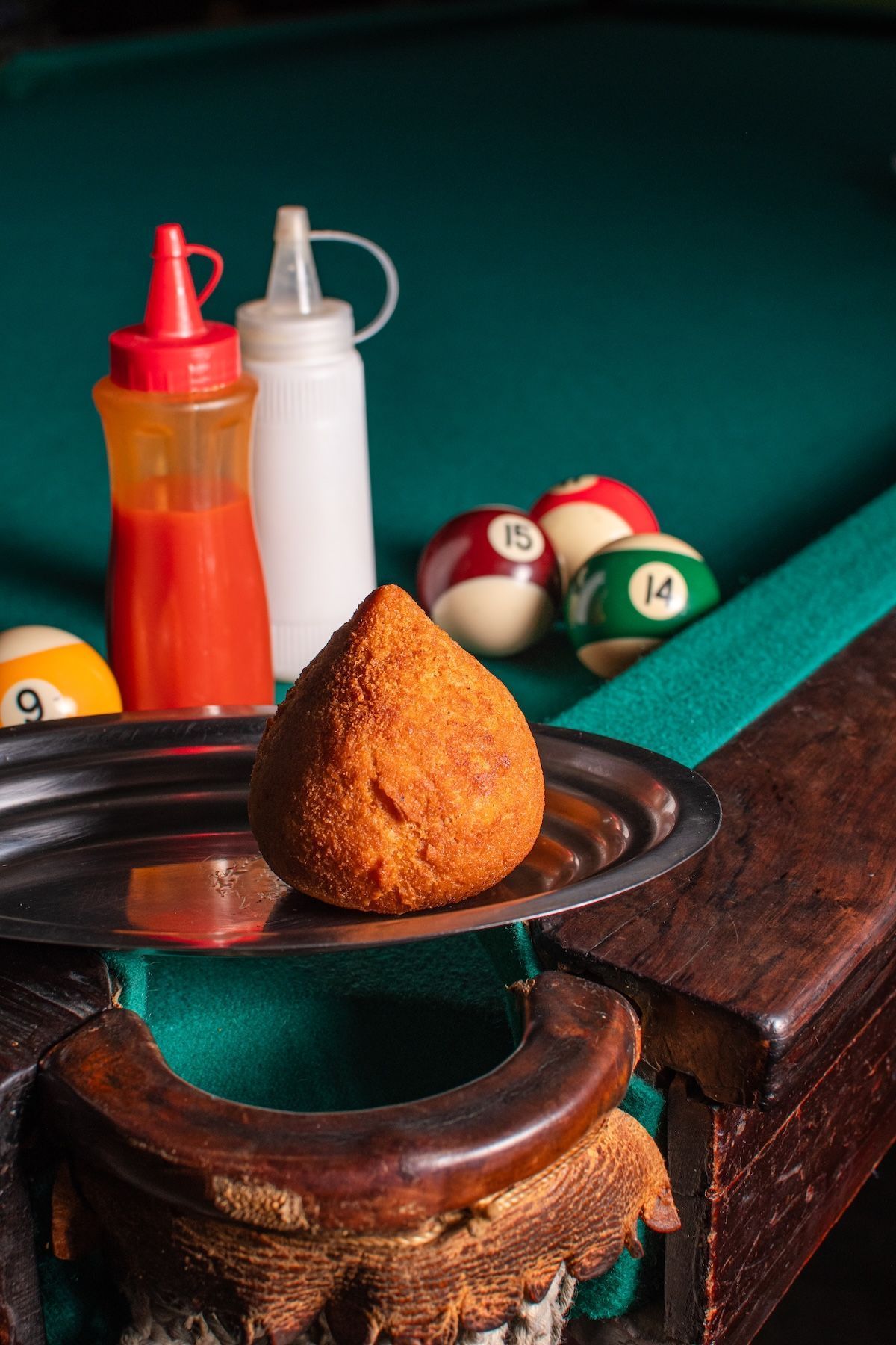 Coxinha de frango com requeijão do Tim Bilhares, um dos 30 participantes do Viradão Gastronômico • Núbia de Souza