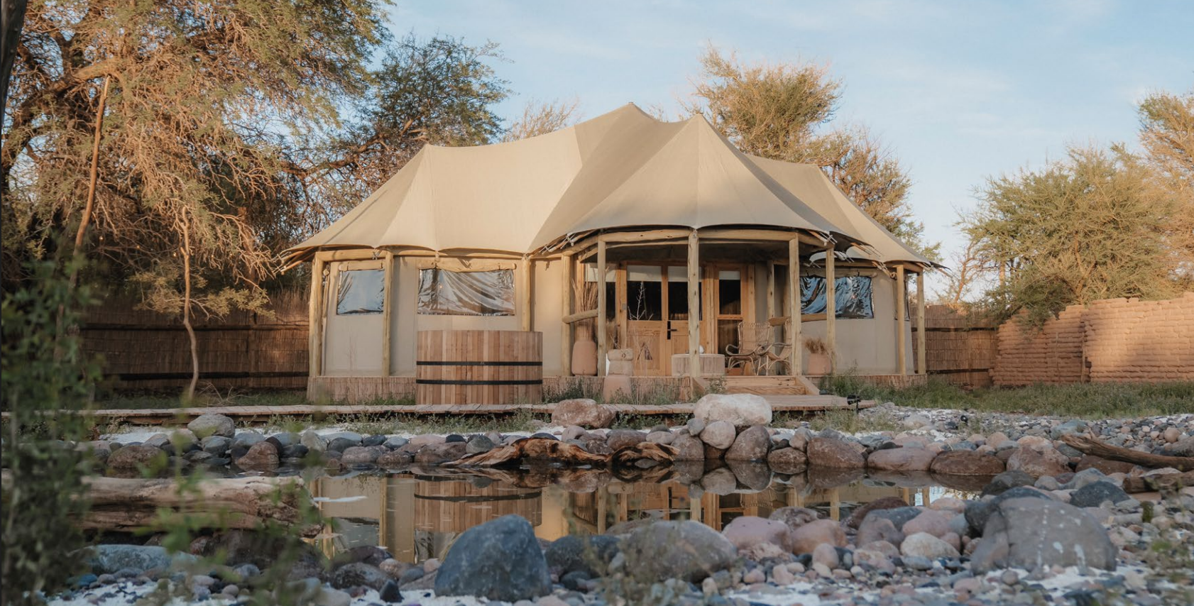 Unai Atacama Luxury Tents oferece tendas de luxo e vista para o vulcão Licancabur, no Chile • Divulgação/Unai Atacama Luxury Tents