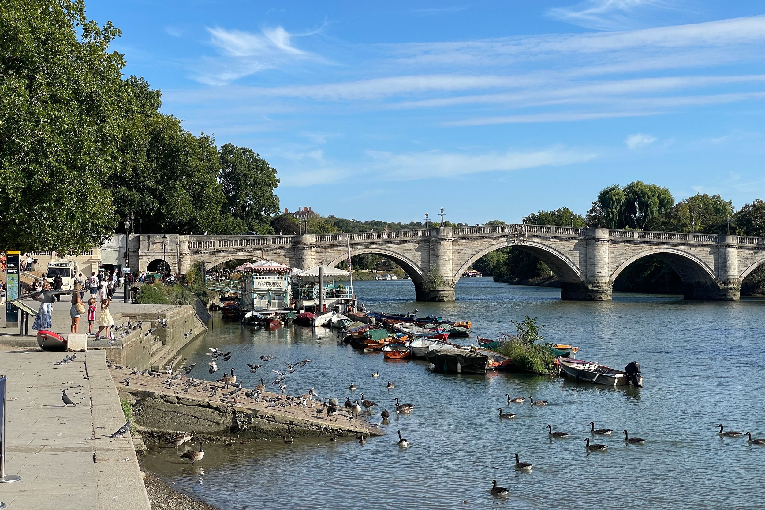 Richmond Riverside, uma área histórica para pedestres ao longo do rio Tâmisa • Georgiana Ralphs/CNN via CNN Newsource