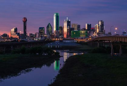 Dallas é um importante polo financeiro e cultural do Texas