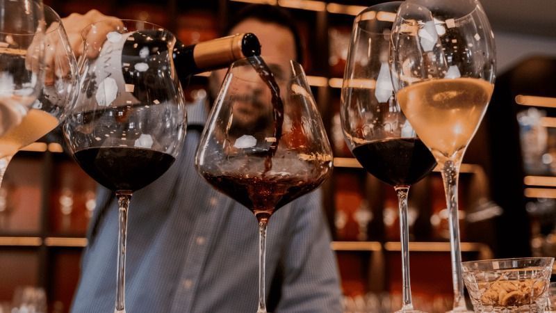 Saiba por que a taça certa faz diferença na hora de beber um vinho
