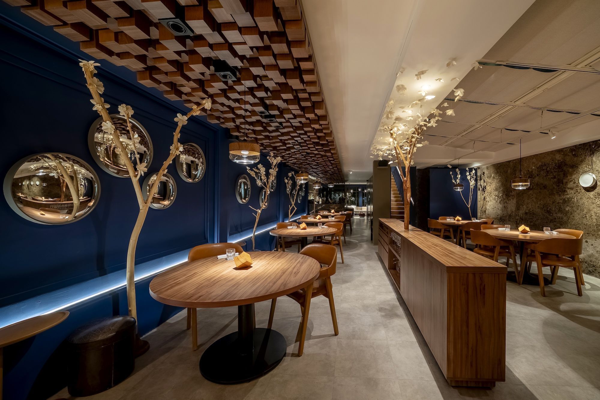 Ambiente do Evvai, casa de S�o Paulo que conquistou sua terceira estrela Michelin em 2026 e ocupa a 68� posi��o do The 50 Best Restaurants 2026 &nbsp; Tadeu Brunelli