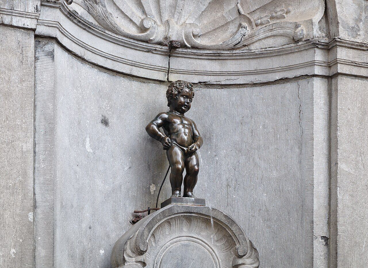 A estátua Manneken Pis é um dos símbolos de Bruxelas • Trougnouf/Wikimedia Commons/CC BY 4.0