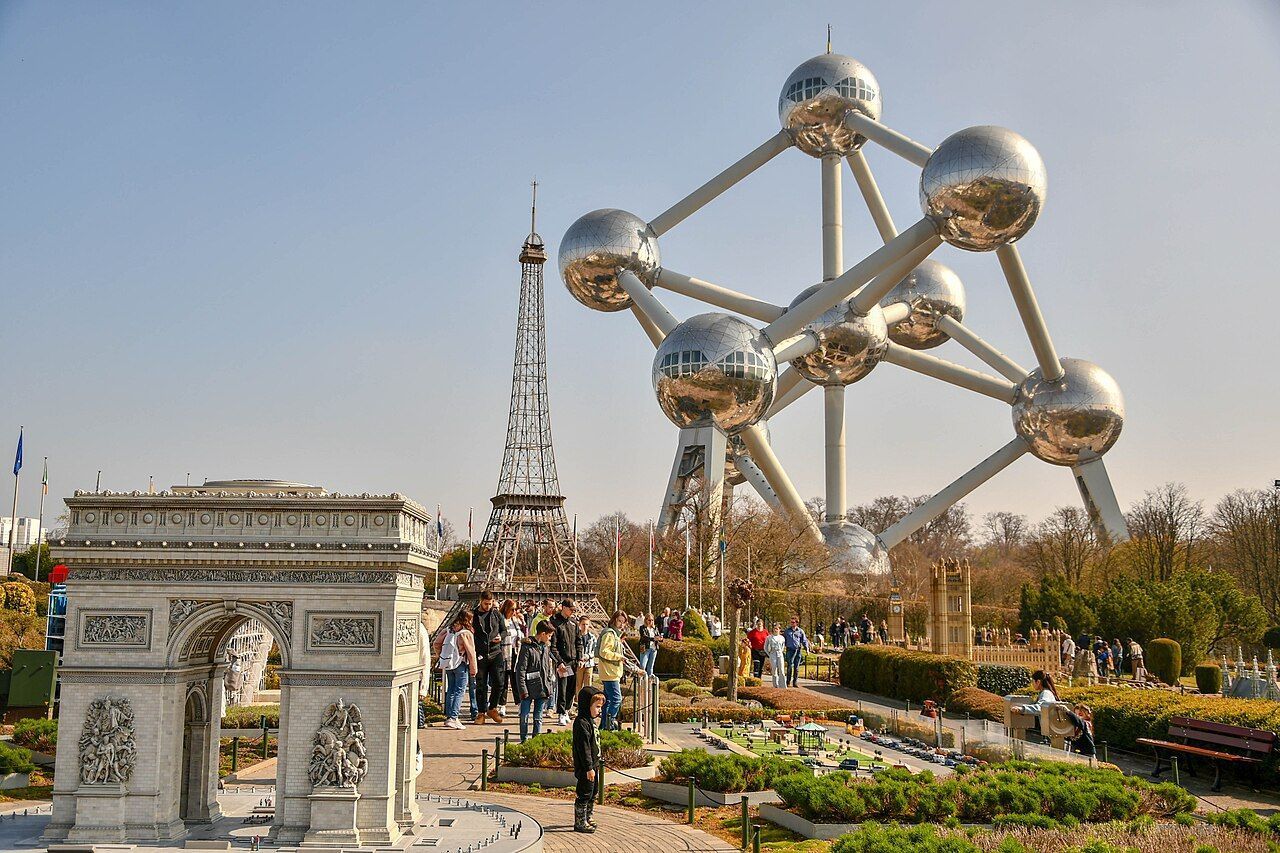 O Mini-Europe reúne miniaturas de vários monumentos da Europa • Asif Masimov/Wikimedia Commons/CC BY-SA 3.0