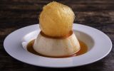 Aprenda a fazer o pudim de leite do chef Alex Atala 