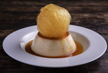 Aprenda a fazer o pudim de leite do chef Alex Atala 