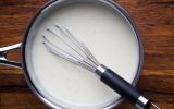 Chef Alain Poletto compartilha sua receita e revela os cuidados essenciais para preparar um béchamel liso, cremoso e sem gosto de farinha crua